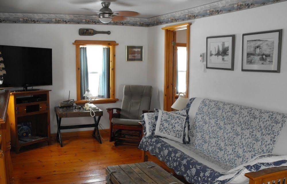 Dewar'S Inn And Cottages Prescott Eksteriør billede